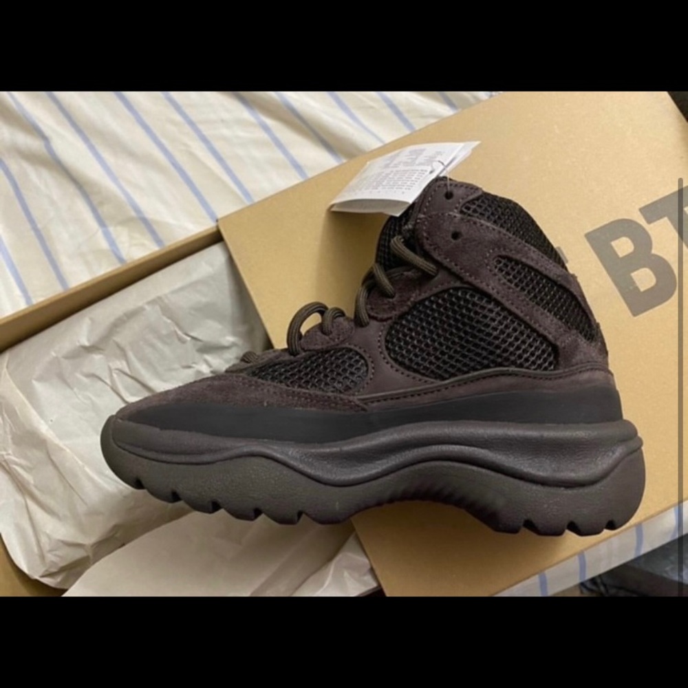 Yeezy Desert Boots “oil”